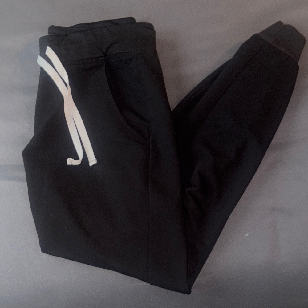 Figs Black Zamora Jogger Scrub Pants with Gray Drawstring